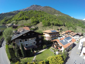 Ferienwohnungen St Hippolyt mit Hallenbad Lagundo